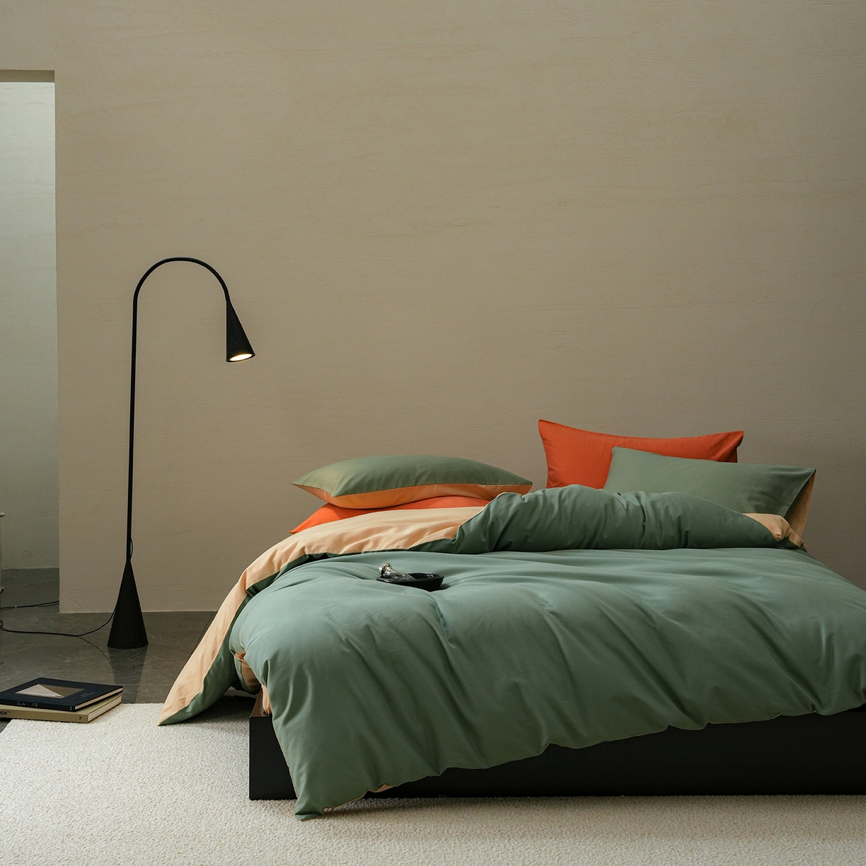 91家纺网 家纺一手货源 找家纺 禾时 2025新款A类全棉贡缎磨毛纯色四件套（礼盒包装）-风格1 松风