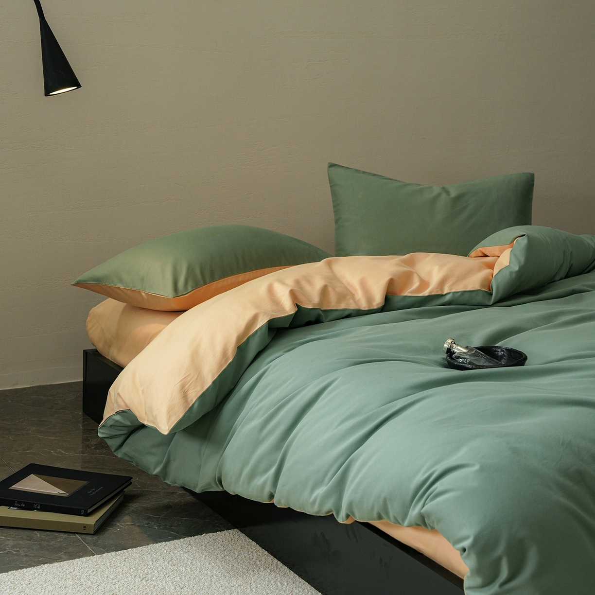 91家纺网 家纺一手货源 找家纺 禾时 2025新款A类全棉贡缎磨毛纯色四件套（礼盒包装）-风格1 松风