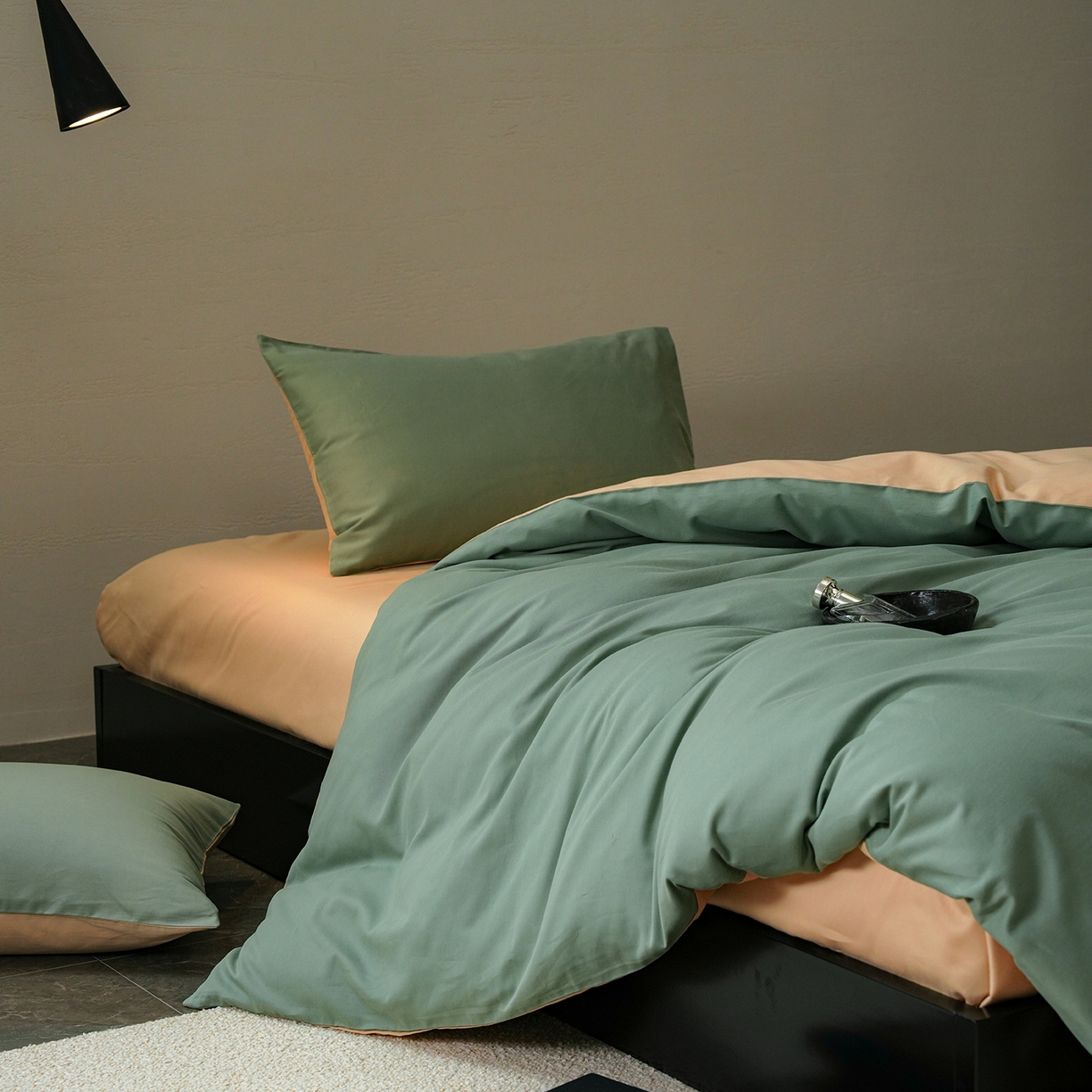 91家纺网 家纺一手货源 找家纺 禾时 2025新款A类全棉贡缎磨毛纯色四件套（礼盒包装）-风格1 松风