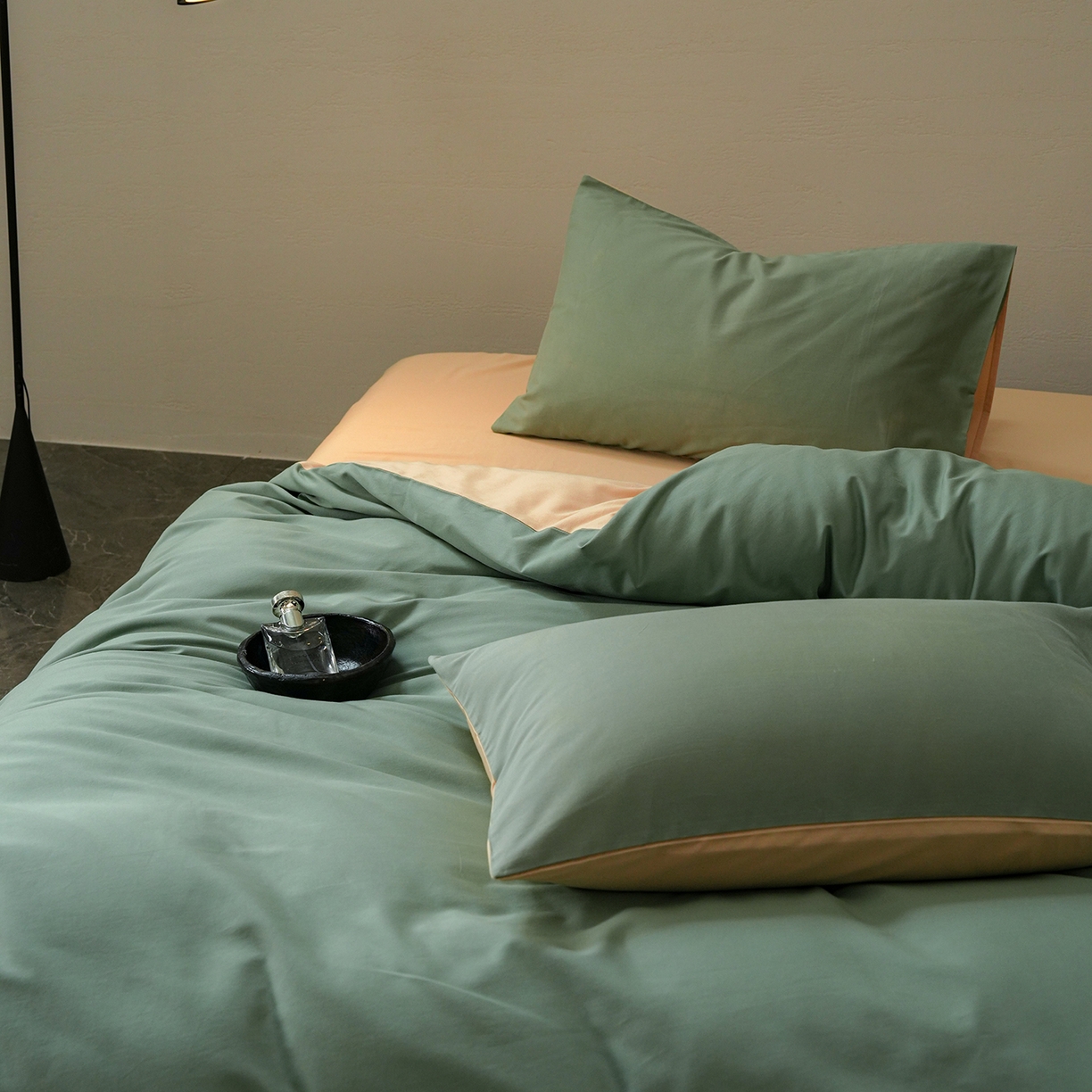 91家纺网 家纺一手货源 找家纺 禾时 2025新款A类全棉贡缎磨毛纯色四件套（礼盒包装）-风格1 松风