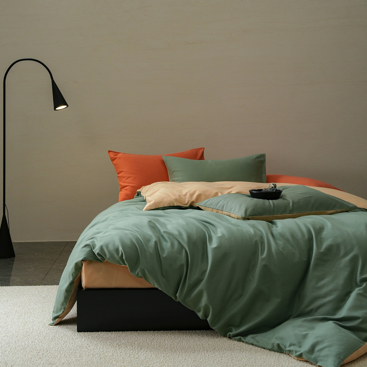 91家纺网 家纺一手货源 找家纺 禾时 2025新款A类全棉贡缎磨毛纯色四件套（礼盒包装）-风格1 松风