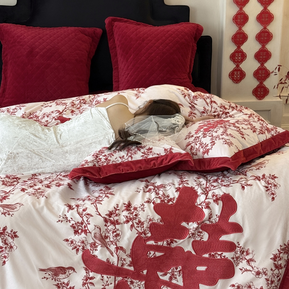 91家纺网 家纺一手货源 找家纺 江涞 2025新款高克重婴肤绒数码印花高端刺绣四件套-合欢 合欢-白