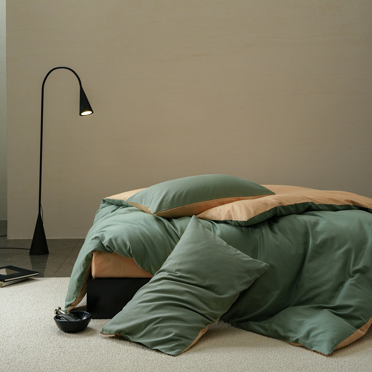 91家纺网 家纺一手货源 找家纺 禾时 2025新款A类全棉贡缎磨毛纯色四件套（礼盒包装）-风格1 松风