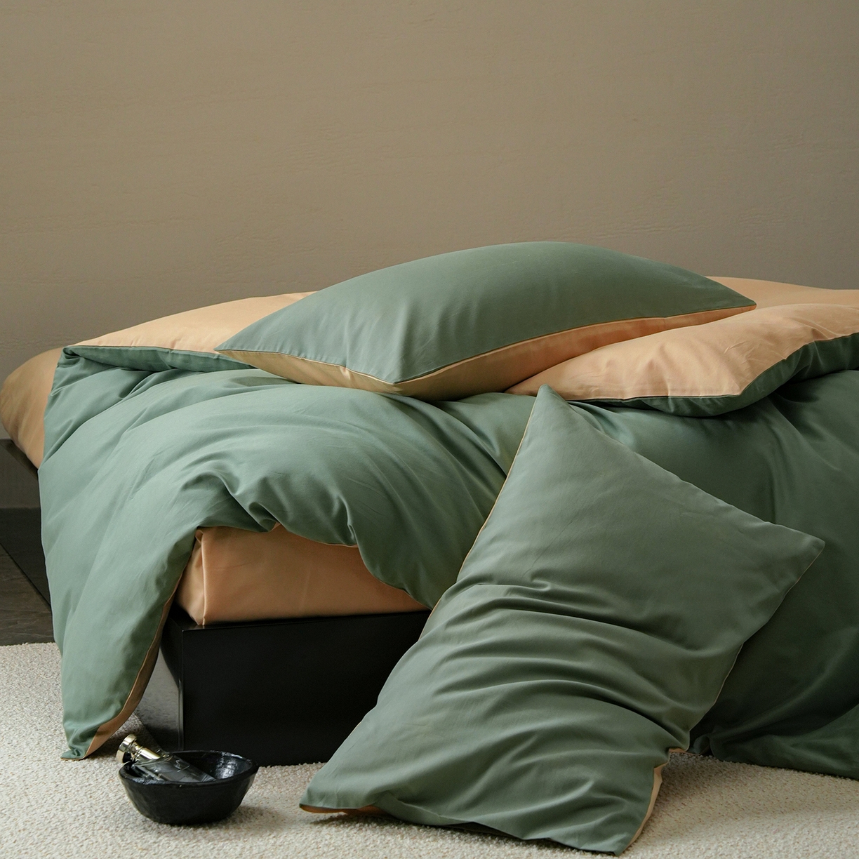 91家纺网 家纺一手货源 找家纺 禾时 2025新款A类全棉贡缎磨毛纯色四件套（礼盒包装）-风格1 松风