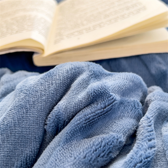 91家纺网 家纺一手货源 找家纺 蓝冰家纺 2025新款雕花牛奶绒羊羔绒床垫 宾利兰