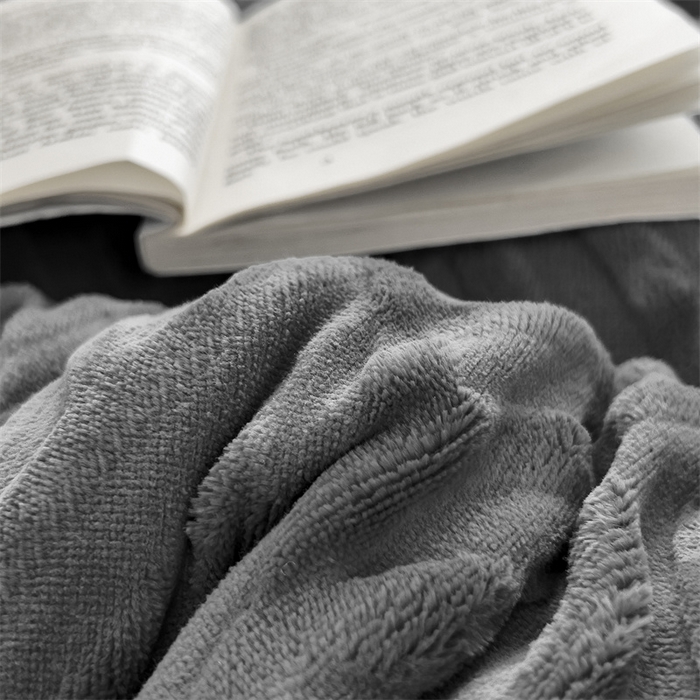 91家纺网 家纺一手货源 找家纺 蓝冰家纺 2025新款雕花牛奶绒羊羔绒床垫 绅士灰