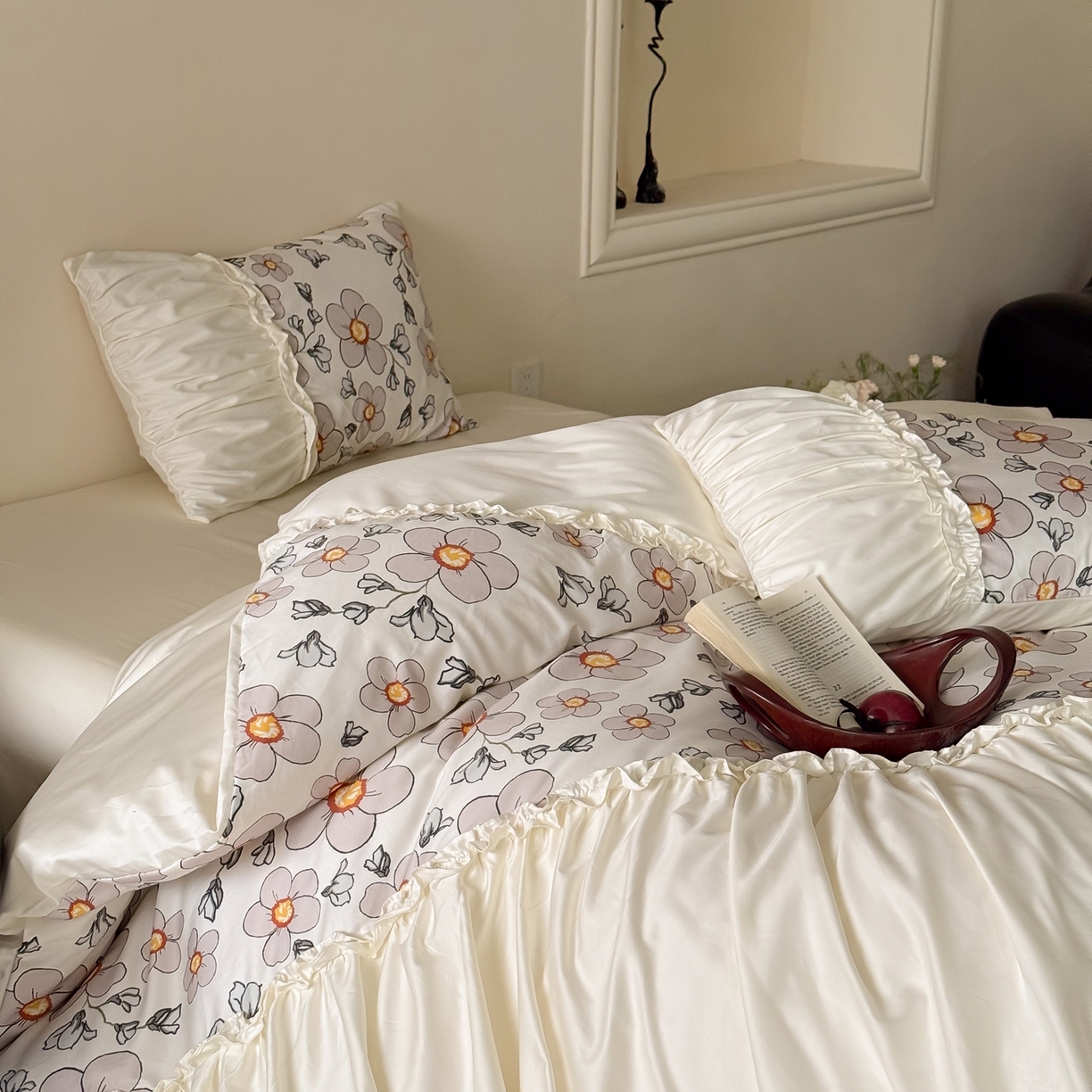 91家纺网 家纺一手货源 找家纺 （总）ONE TWO ONE 121 2025新款100S长绒棉贡缎数码印花四件套-素笺花影【提供买家秀】 【会员-20】 平台控价券后不得低于368/388元