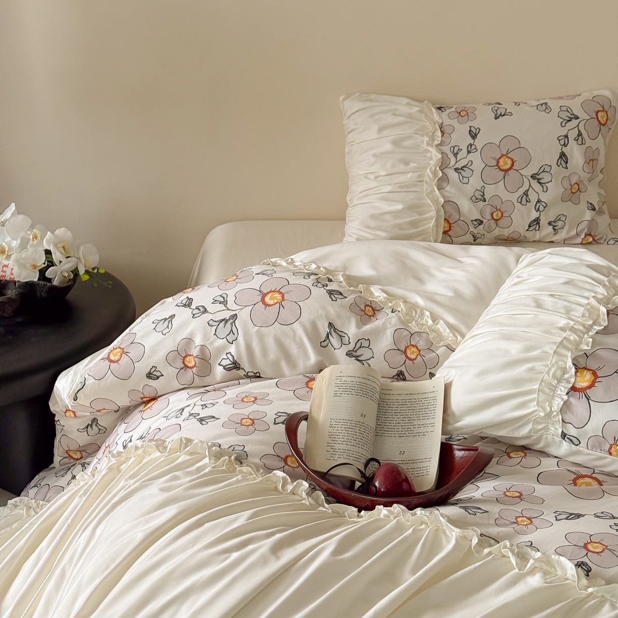 91家纺网 家纺一手货源 找家纺 （总）ONE TWO ONE 121 2025新款100S长绒棉贡缎数码印花四件套-素笺花影【提供买家秀】 【会员-20】 平台控价券后不得低于368/388元