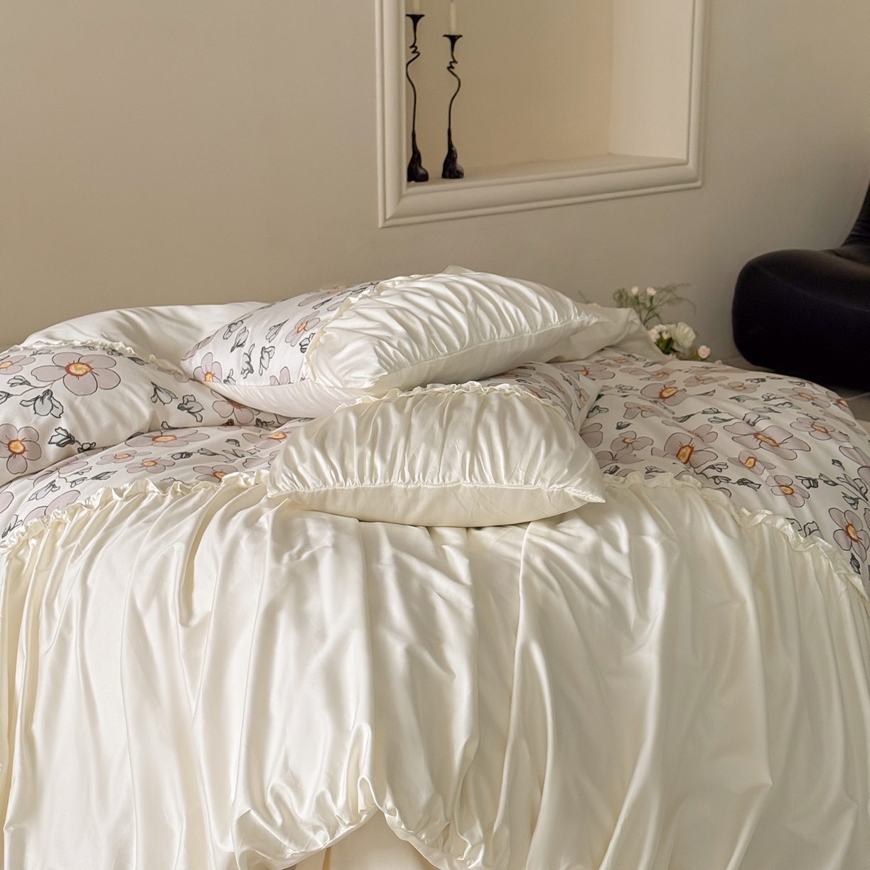 91家纺网 家纺一手货源 找家纺 （总）ONE TWO ONE 121 2025新款100S长绒棉贡缎数码印花四件套-素笺花影【提供买家秀】 【会员-20】 平台控价券后不得低于368/388元