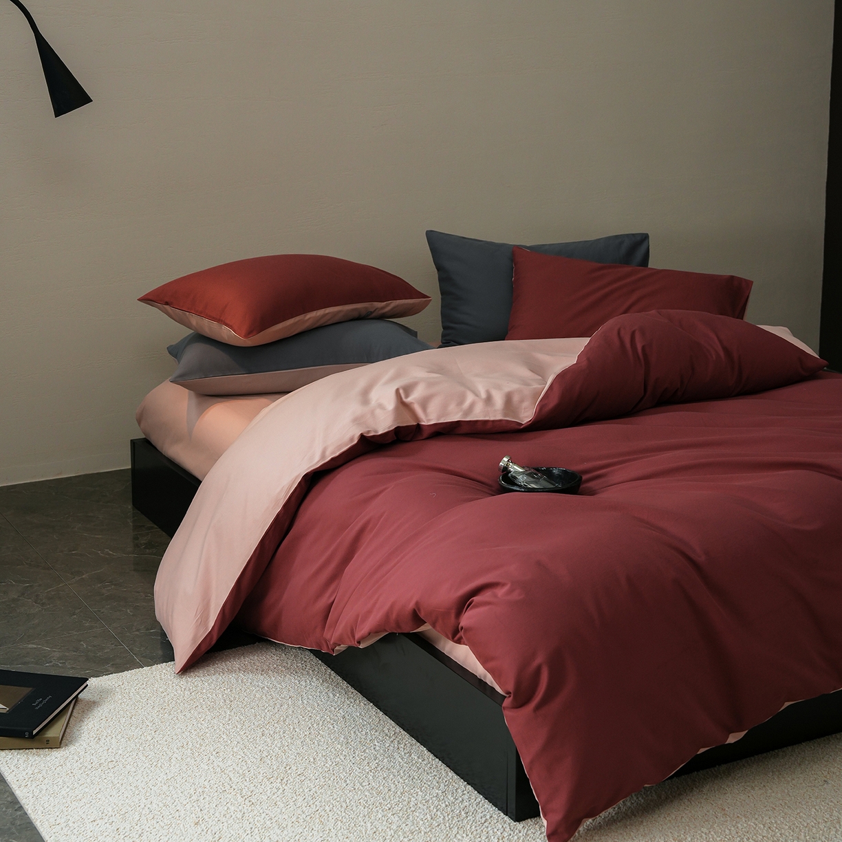 91家纺网 家纺一手货源 找家纺 禾时 2025新款A类全棉贡缎磨毛纯色四件套（礼盒包装）-风格1 维粉