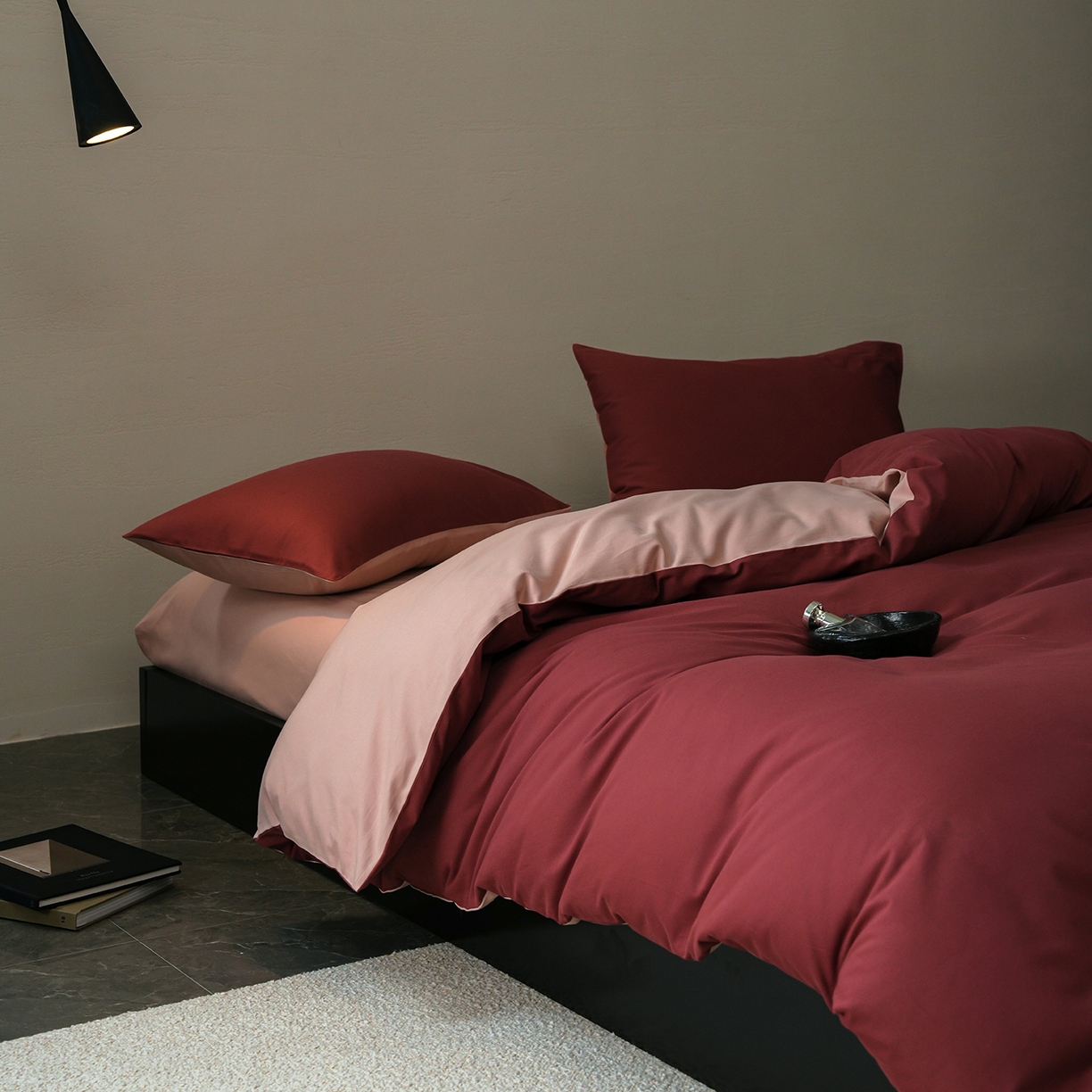 91家纺网 家纺一手货源 找家纺 禾时 2025新款A类全棉贡缎磨毛纯色四件套（礼盒包装）-风格1 维粉