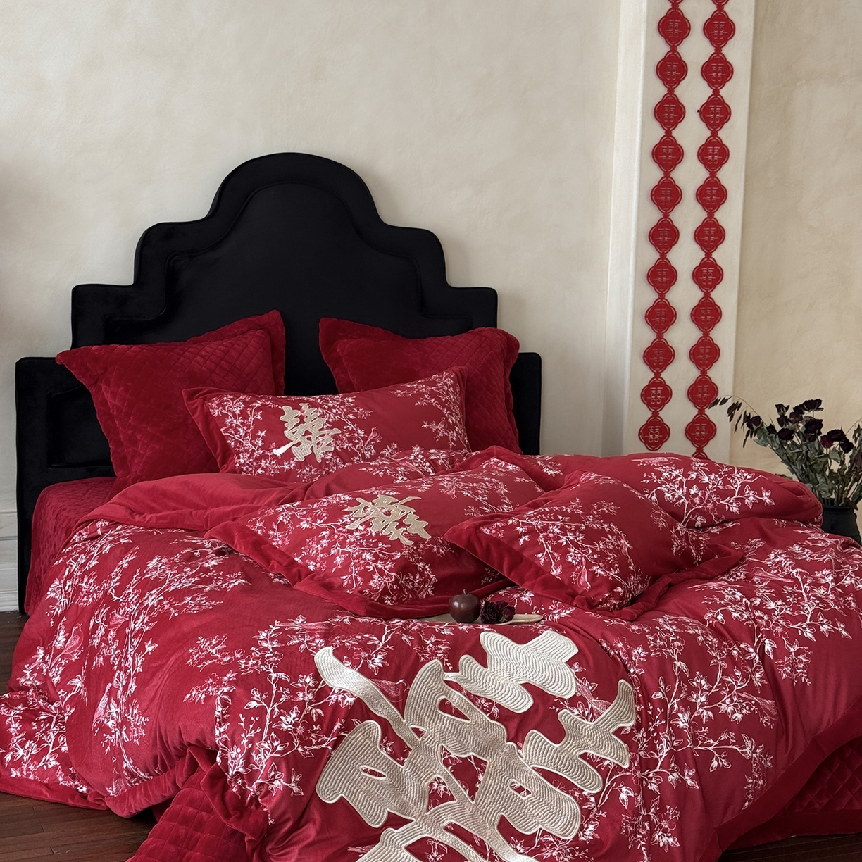 91家纺网 家纺一手货源 找家纺 江涞 2025新款高克重婴肤绒数码印花高端刺绣四件套-合欢 合欢-红