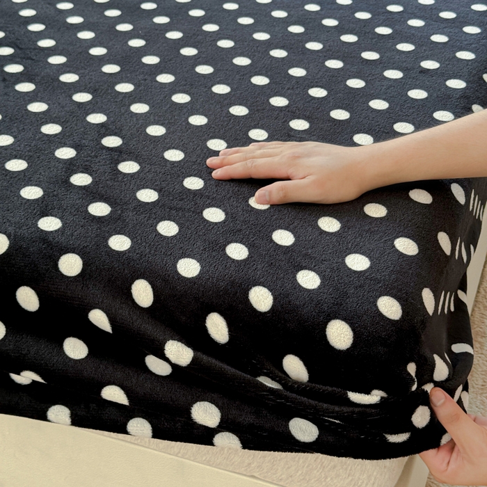 91家纺网 家纺一手货源 找家纺 澜妃 2025新款高克重软软糯糯牛奶绒单床笠CL系列（小红书推荐） CL-黑珍珠