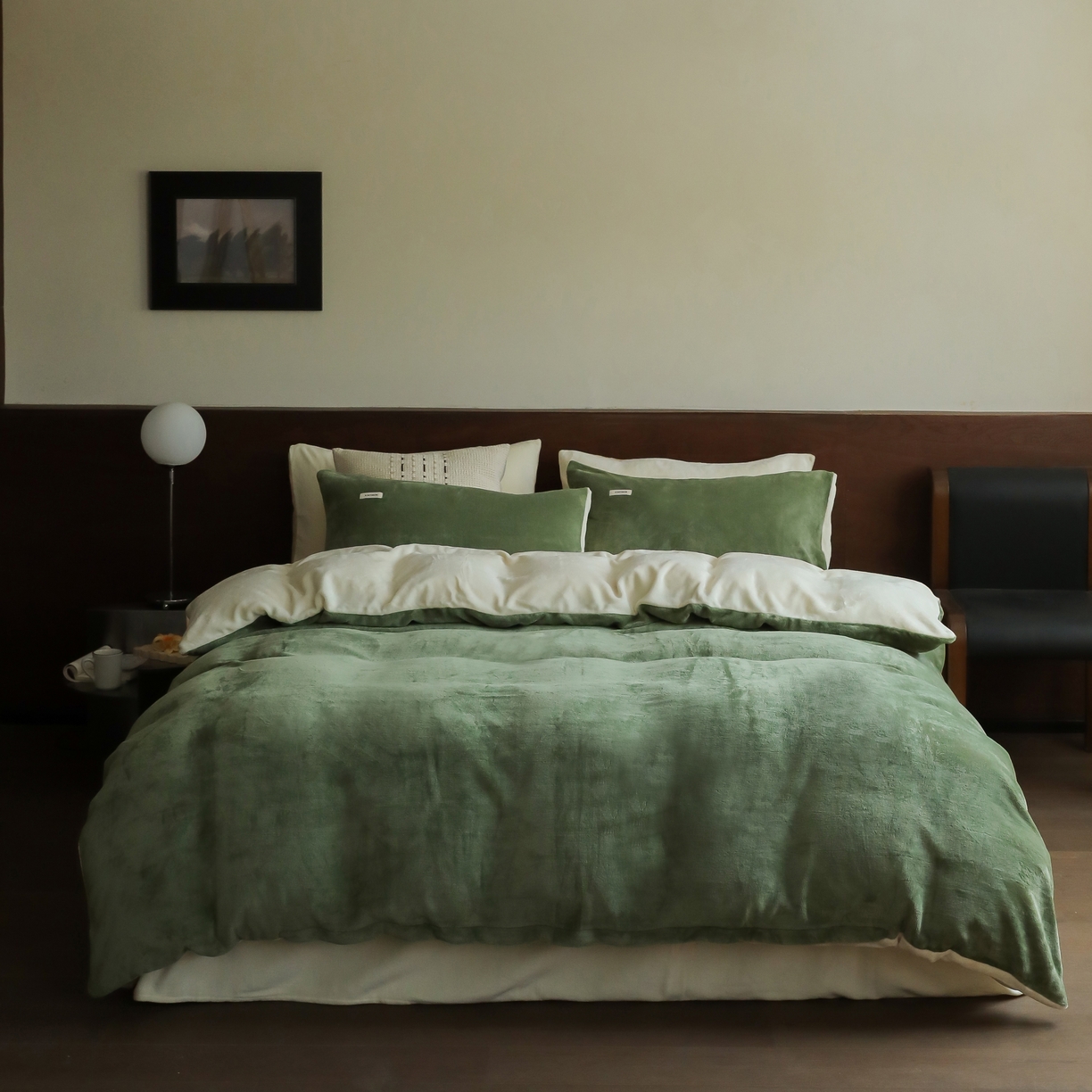 时光里 2025新款230克纯色简约双拼牛奶绒四件套套件 橄榄绿拼奶白