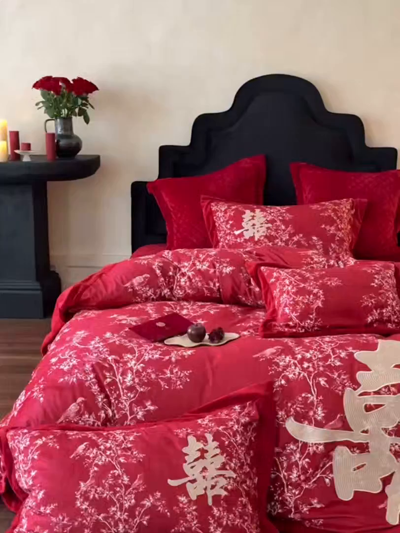 91家纺网 家纺一手货源 找家纺 江涞 2025新款高克重婴肤绒数码印花高端刺绣四件套-合欢 合欢-红