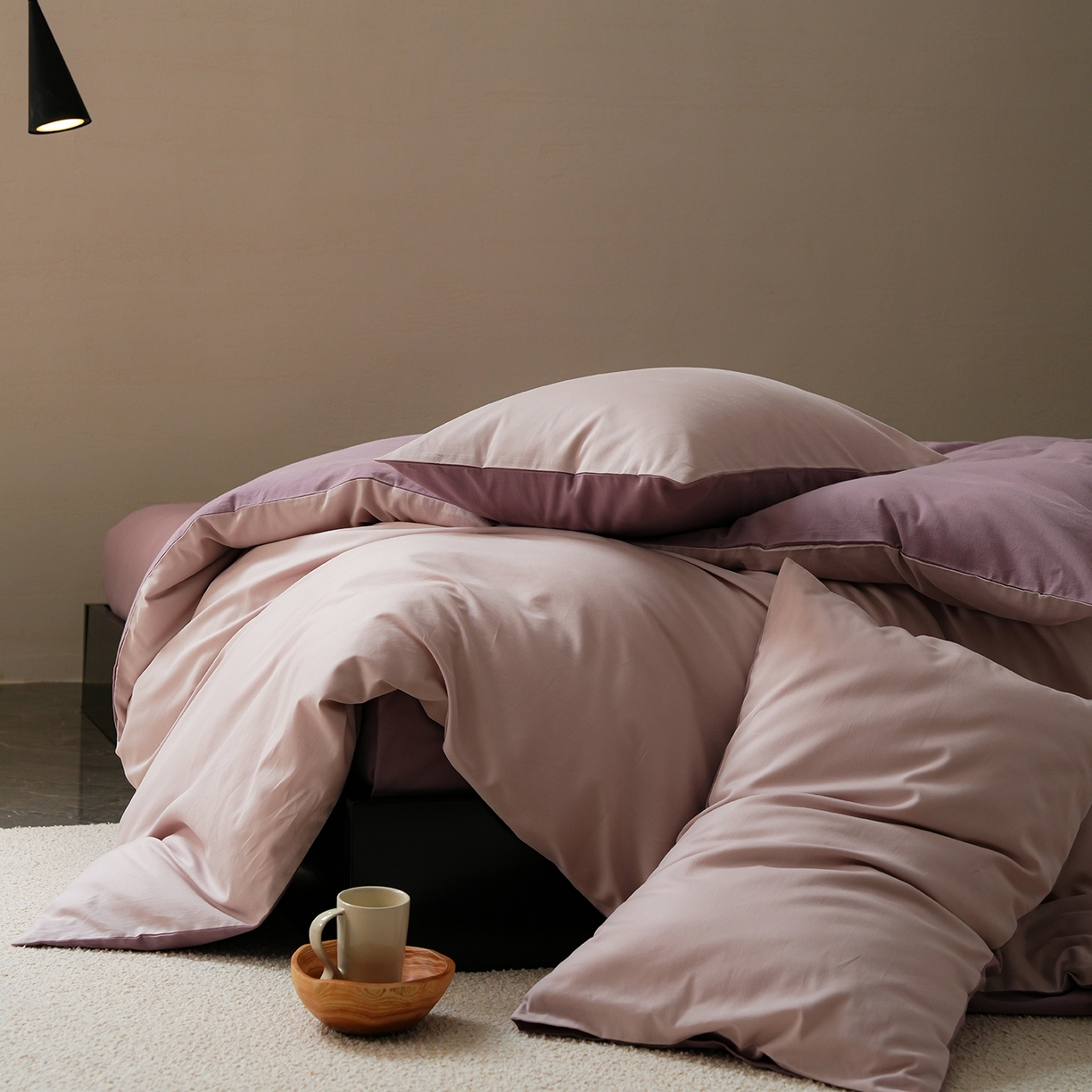 91家纺网 家纺一手货源 找家纺 禾时 2025新款A类全棉贡缎磨毛纯色四件套（礼盒包装）-风格1 溪紫