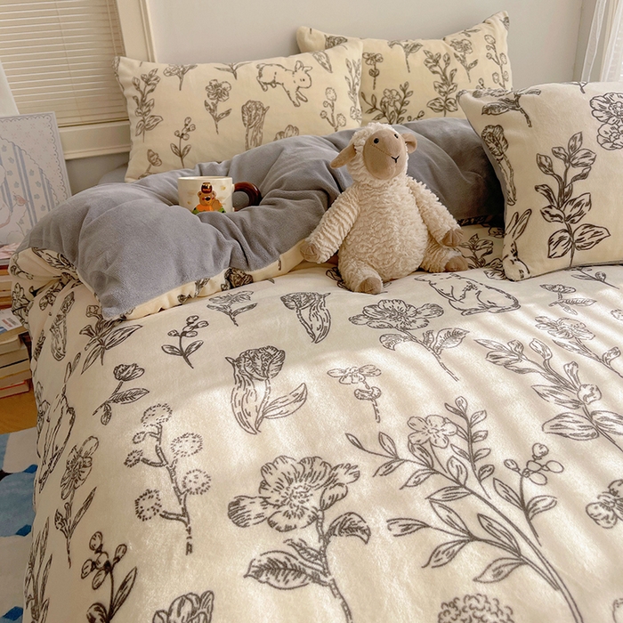 91家纺网 家纺一手货源 找家纺 yyds网供 2025新款萌趣四件套卡通花卉牛奶绒三件套加厚保暖裸睡治愈防静电 丛林兔影斯基
