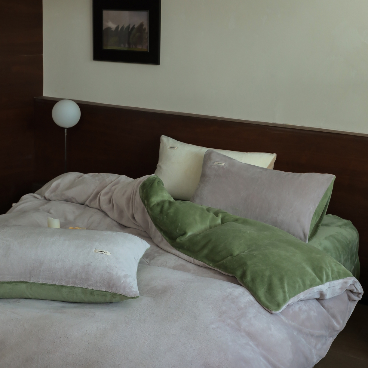 91家纺网 家纺一手货源 找家纺 时光里 2025新款230克纯色简约双拼牛奶绒四件套套件 星际灰拼橄榄绿