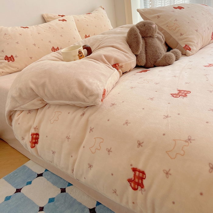 91家纺网 家纺一手货源 找家纺 yyds网供 2025新款萌趣四件套卡通花卉牛奶绒三件套加厚保暖裸睡治愈防静电 欢乐奶油小狗