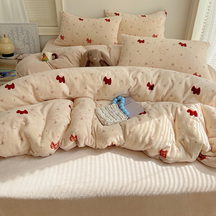 91家纺网 家纺一手货源 找家纺 yyds网供 2025新款萌趣四件套卡通花卉牛奶绒三件套加厚保暖裸睡治愈防静电 欢乐奶油小狗