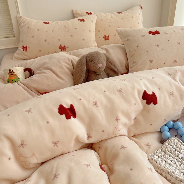 91家纺网 家纺一手货源 找家纺 yyds网供 2025新款萌趣四件套卡通花卉牛奶绒三件套加厚保暖裸睡治愈防静电 欢乐奶油小狗