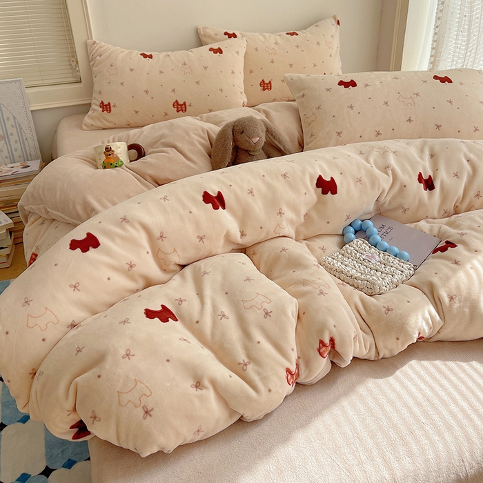 91家纺网 家纺一手货源 找家纺 yyds网供 2025新款萌趣四件套卡通花卉牛奶绒三件套加厚保暖裸睡治愈防静电 欢乐奶油小狗