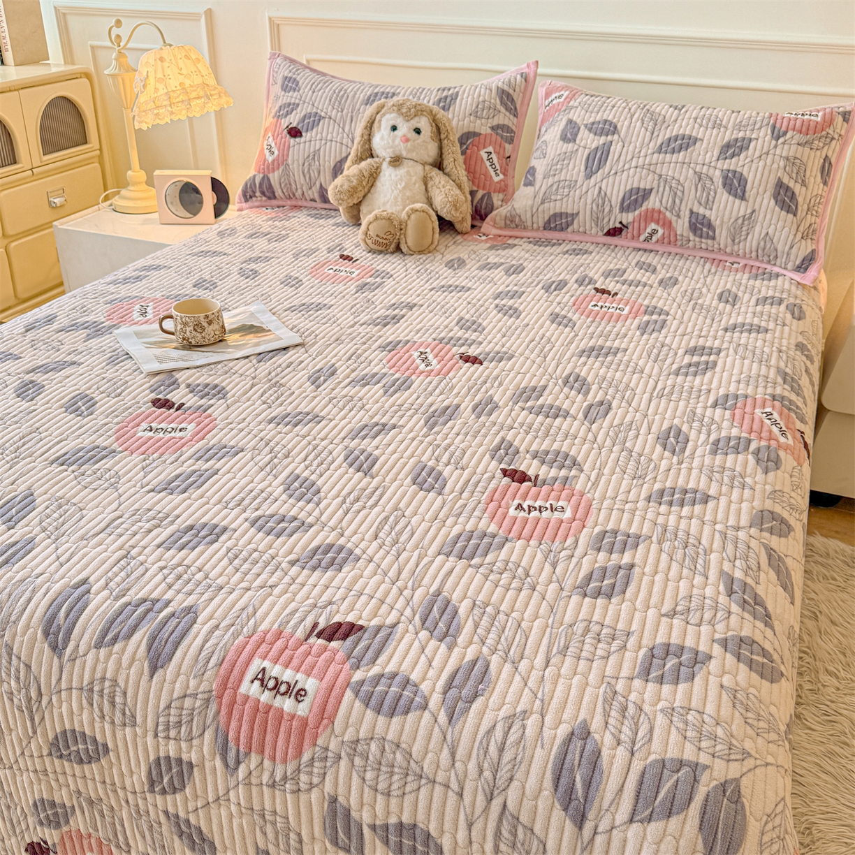 91家纺网 家纺一手货源 找家纺 慕木家纺 2025新款高克重牛奶绒小清新印花卡通夹棉单床盖床盖单件（提供买家秀) 牛奶绒床盖-伦伯特