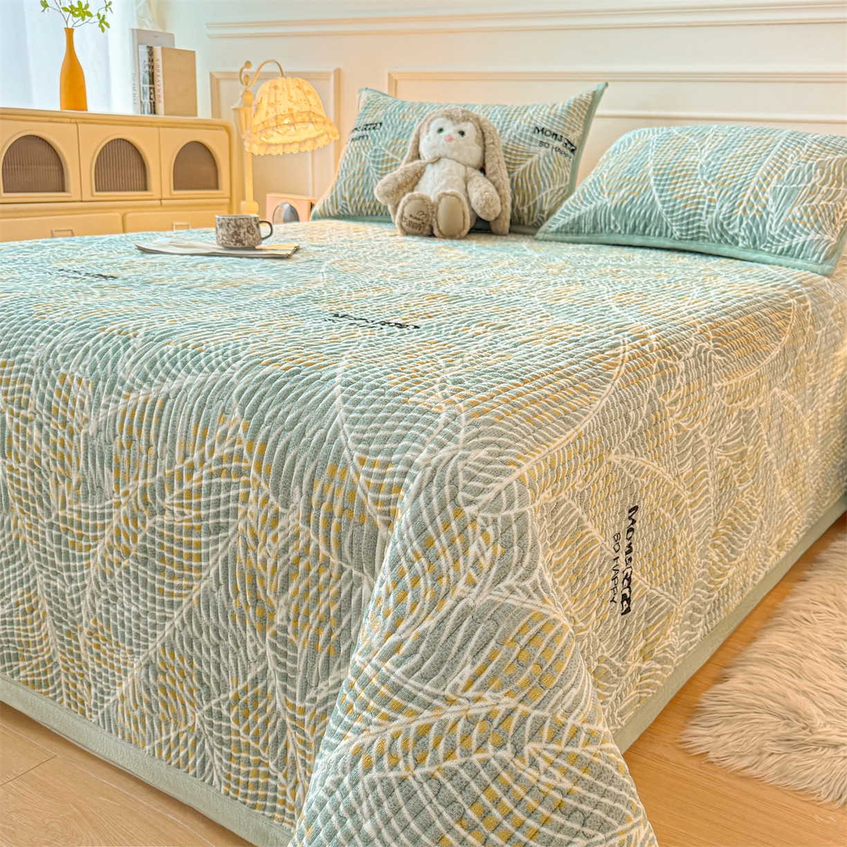 91家纺网 家纺一手货源 找家纺 慕木家纺 2025新款高克重牛奶绒小清新印花卡通夹棉单床盖床盖单件（提供买家秀) 牛奶绒床盖-绿柏叶