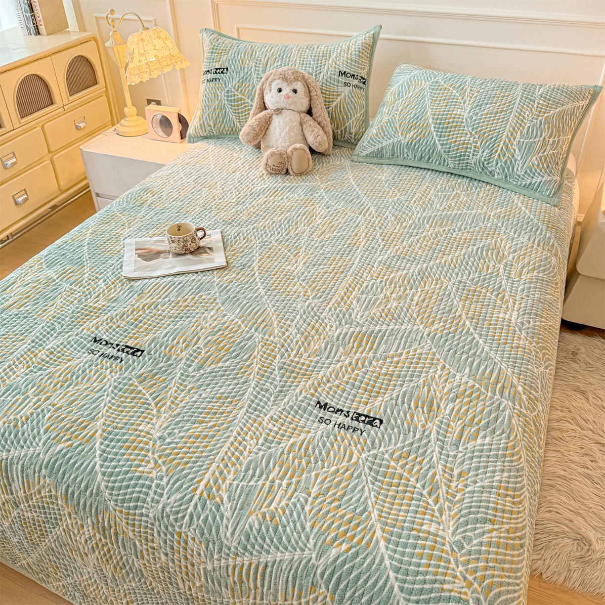 91家纺网 家纺一手货源 找家纺 慕木家纺 2025新款高克重牛奶绒小清新印花卡通夹棉单床盖床盖单件（提供买家秀) 牛奶绒床盖-绿柏叶