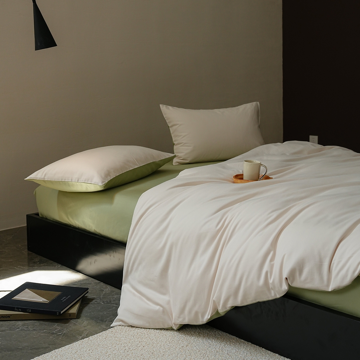 91家纺网 家纺一手货源 找家纺 禾时 2025新款A类全棉贡缎磨毛纯色四件套（礼盒包装）-风格1 玉林