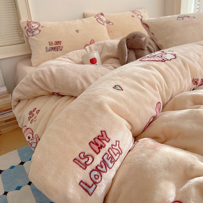 91家纺网 家纺一手货源 找家纺 yyds网供 2025新款萌趣四件套卡通花卉牛奶绒三件套加厚保暖裸睡治愈防静电 美乐蒂萌