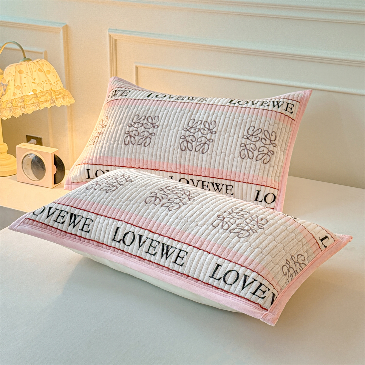 91家纺网 家纺一手货源 找家纺 慕木家纺 2025新款高克重牛奶绒小清新印花卡通夹棉单床盖床盖单件（提供买家秀) 牛奶绒床盖-蝶舞飞