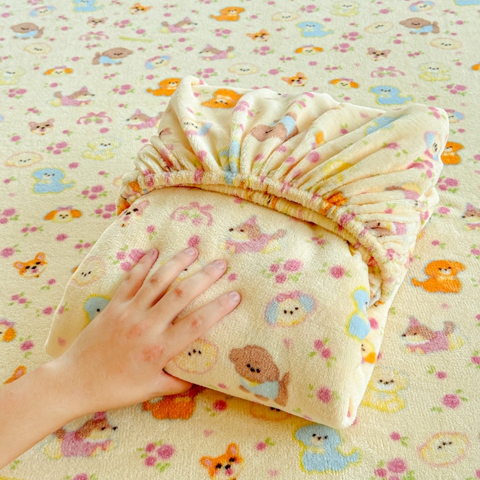 91家纺网 家纺一手货源 找家纺 澜妃 2025新款高克重软软糯糯牛奶绒单床笠CL系列（小红书推荐） CL-卖萌修狗