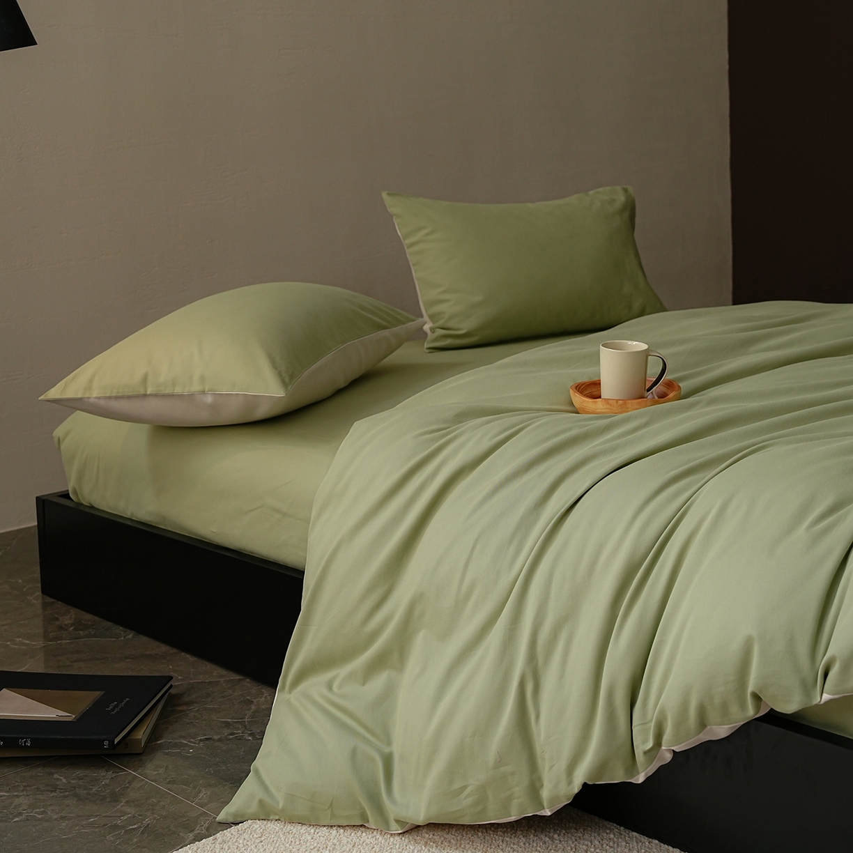 91家纺网 家纺一手货源 找家纺 禾时 2025新款A类全棉贡缎磨毛纯色四件套（礼盒包装）-风格1 玉林-反