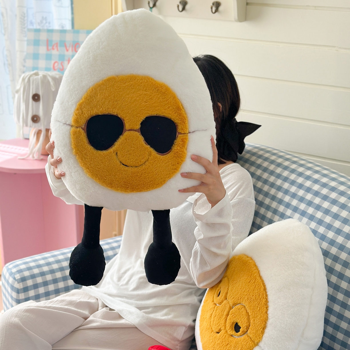 91家纺网 家纺一手货源 找家纺 美茉家居 2025新款蛋仔兔毛绒异形抱枕 酷炫蛋仔