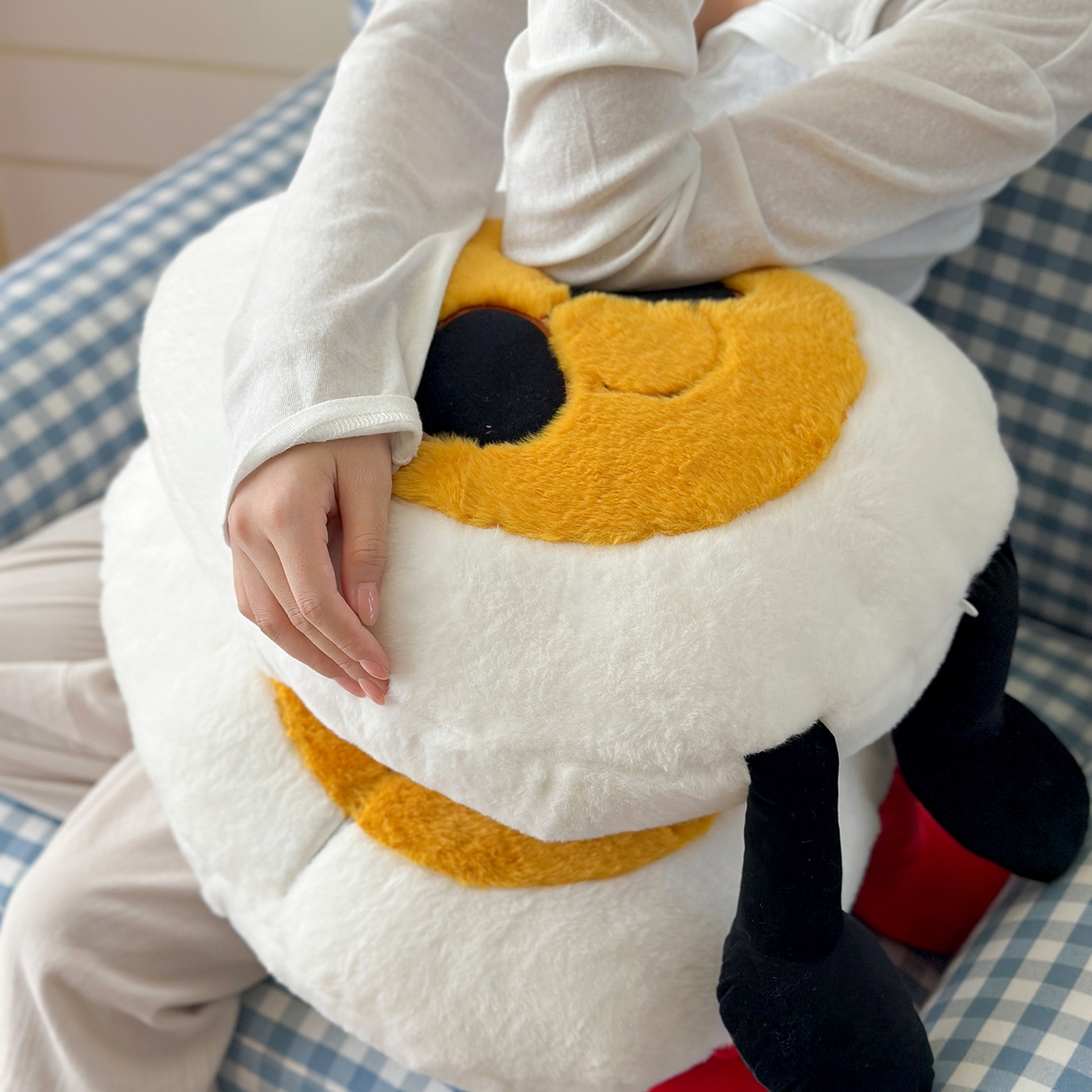 91家纺网 家纺一手货源 找家纺 （总）美茉家居 2025新款蛋仔兔毛绒异形抱枕