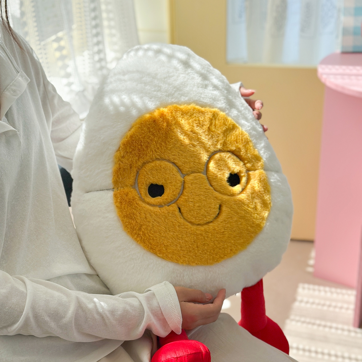 91家纺网 家纺一手货源 找家纺 美茉家居 2025新款蛋仔兔毛绒异形抱枕 酷炫蛋仔