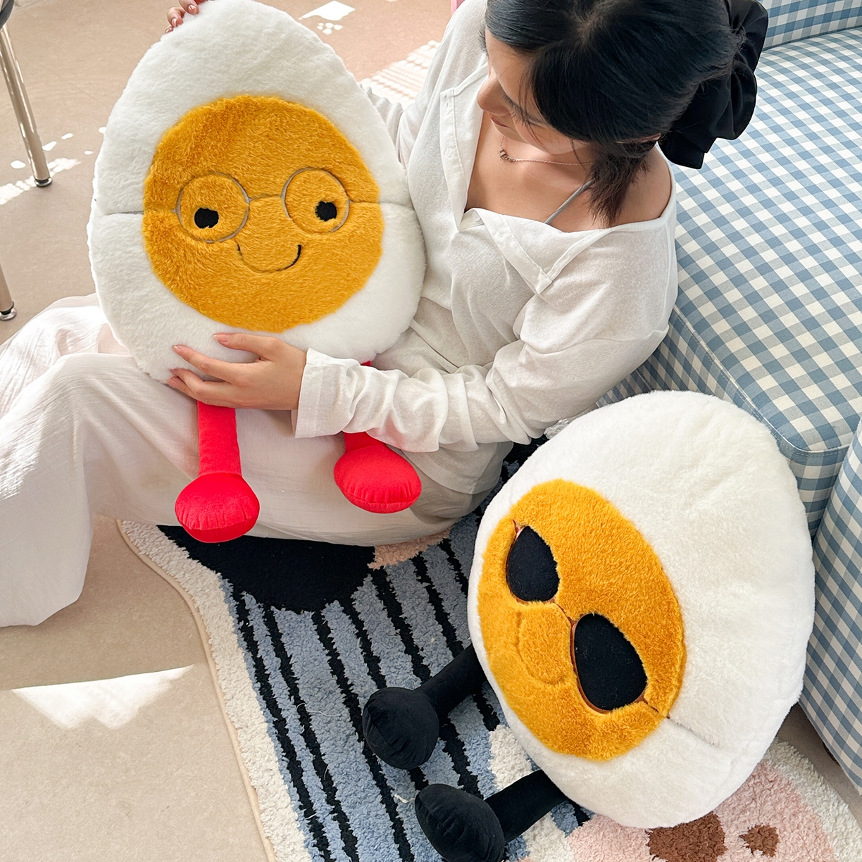 91家纺网 家纺一手货源 找家纺 美茉家居 2025新款蛋仔兔毛绒异形抱枕 酷炫蛋仔