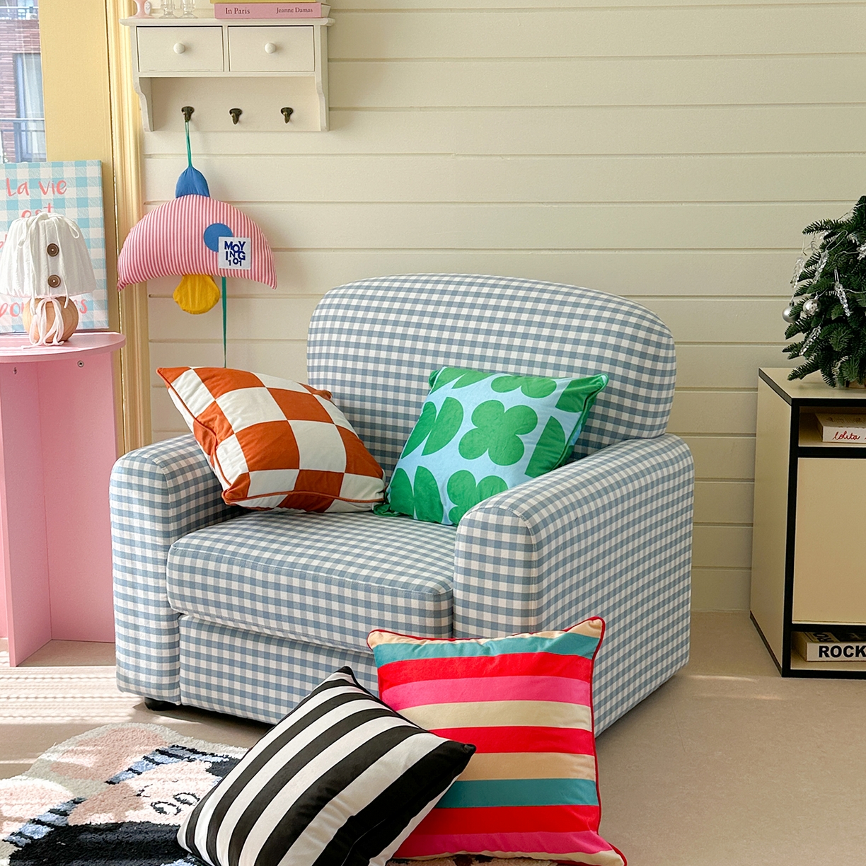 91家纺网 家纺一手货源 找家纺 （总）美茉家居 2025新款荷兰绒丝绒炫彩方枕抱枕