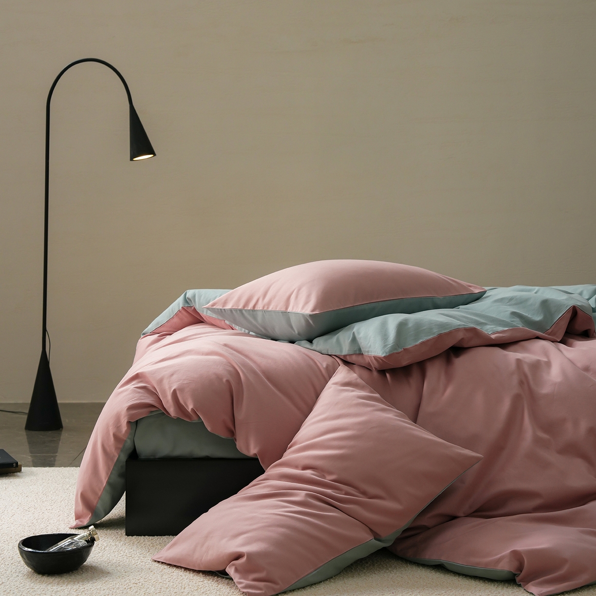 91家纺网 家纺一手货源 找家纺 禾时 2025新款A类全棉贡缎磨毛纯色四件套（礼盒包装）-风格1 紫黛