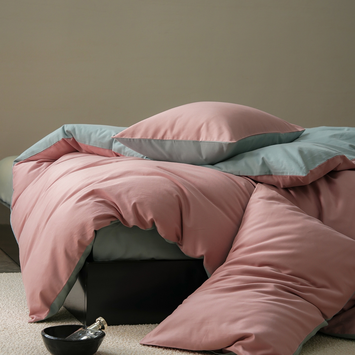 91家纺网 家纺一手货源 找家纺 禾时 2025新款A类全棉贡缎磨毛纯色四件套（礼盒包装）-风格1 紫黛