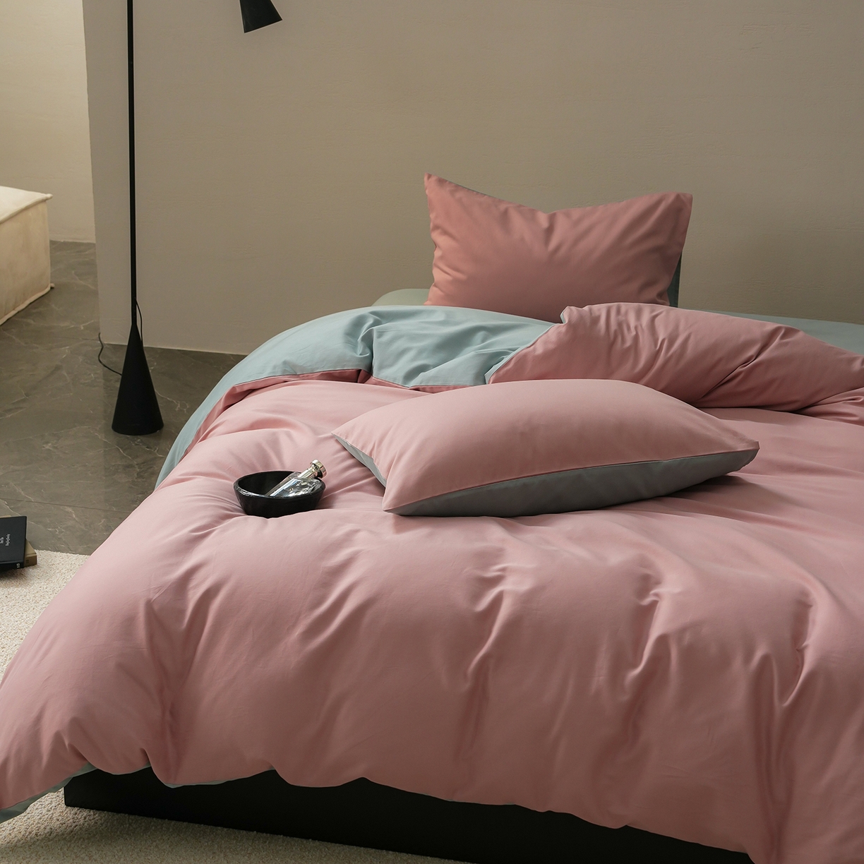 91家纺网 家纺一手货源 找家纺 禾时 2025新款A类全棉贡缎磨毛纯色四件套（礼盒包装）-风格1 紫黛