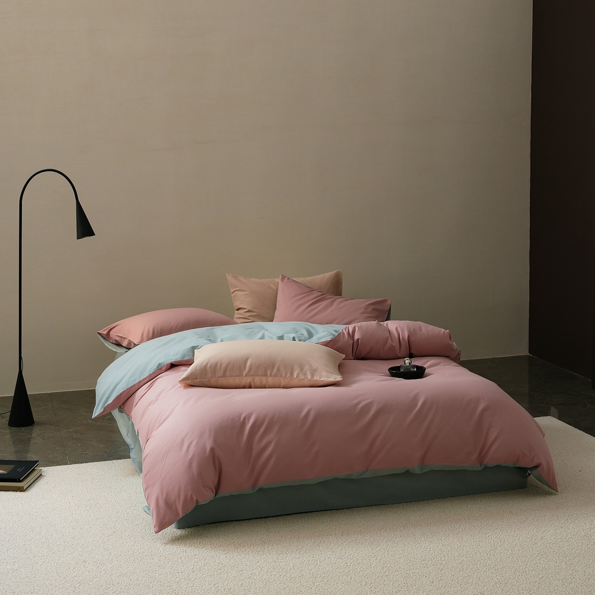 91家纺网 家纺一手货源 找家纺 禾时 2025新款A类全棉贡缎磨毛纯色四件套（礼盒包装）-风格1 紫黛