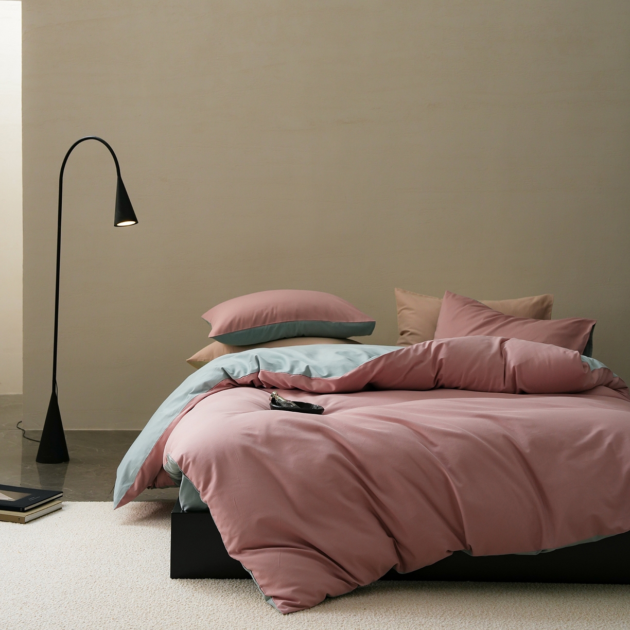 91家纺网 家纺一手货源 找家纺 禾时 2025新款A类全棉贡缎磨毛纯色四件套（礼盒包装）-风格1 紫黛