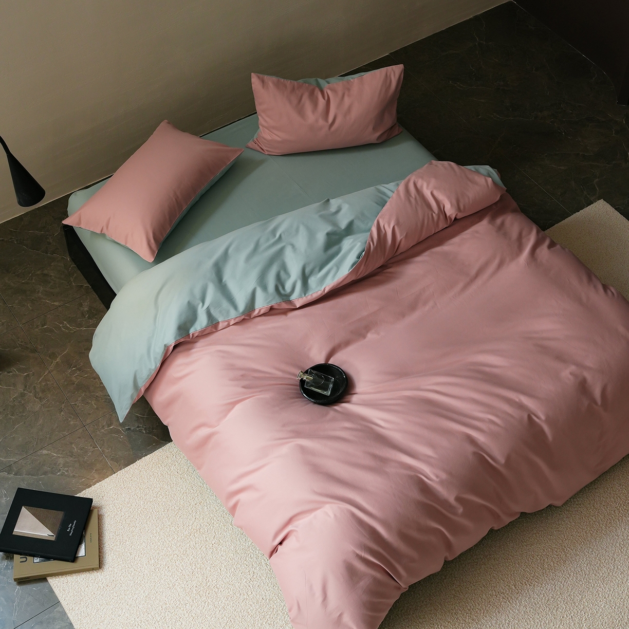 91家纺网 家纺一手货源 找家纺 禾时 2025新款A类全棉贡缎磨毛纯色四件套（礼盒包装）-风格1 紫黛