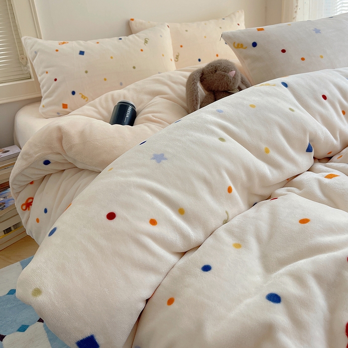 91家纺网 家纺一手货源 找家纺 yyds网供 2025新款萌趣四件套卡通花卉牛奶绒三件套加厚保暖裸睡治愈防静电 五彩星空点点