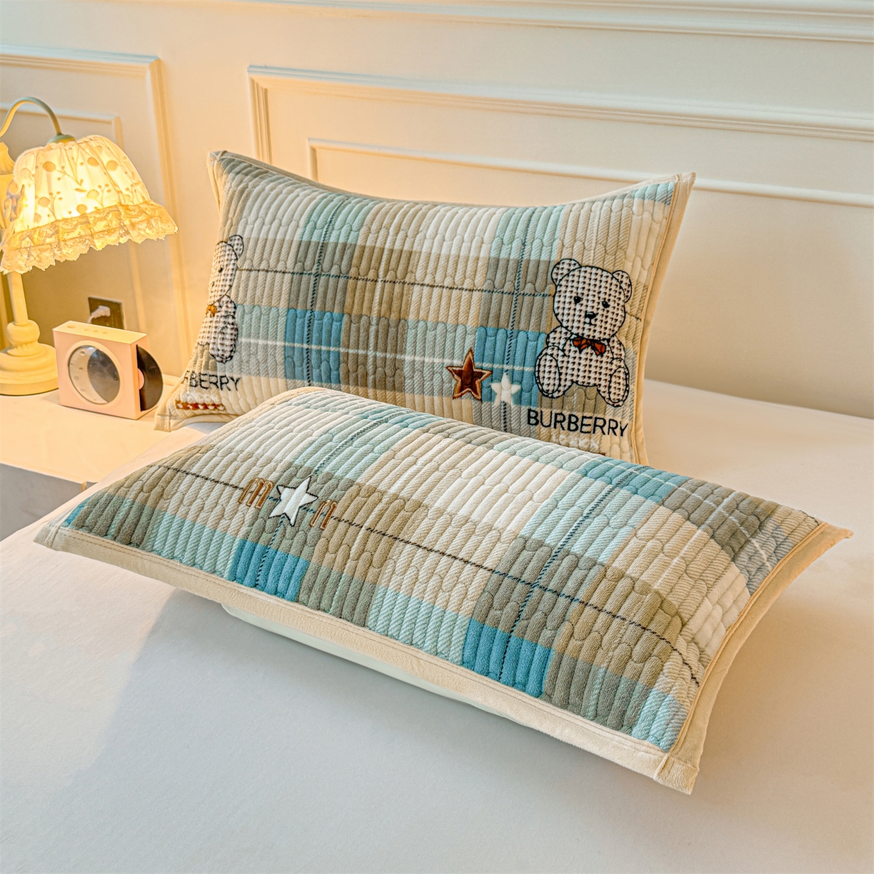 91家纺网 家纺一手货源 找家纺 慕木家纺 2025新款高克重牛奶绒小清新印花卡通夹棉单床盖床盖单件（提供买家秀) 牛奶绒床盖-绿格熊