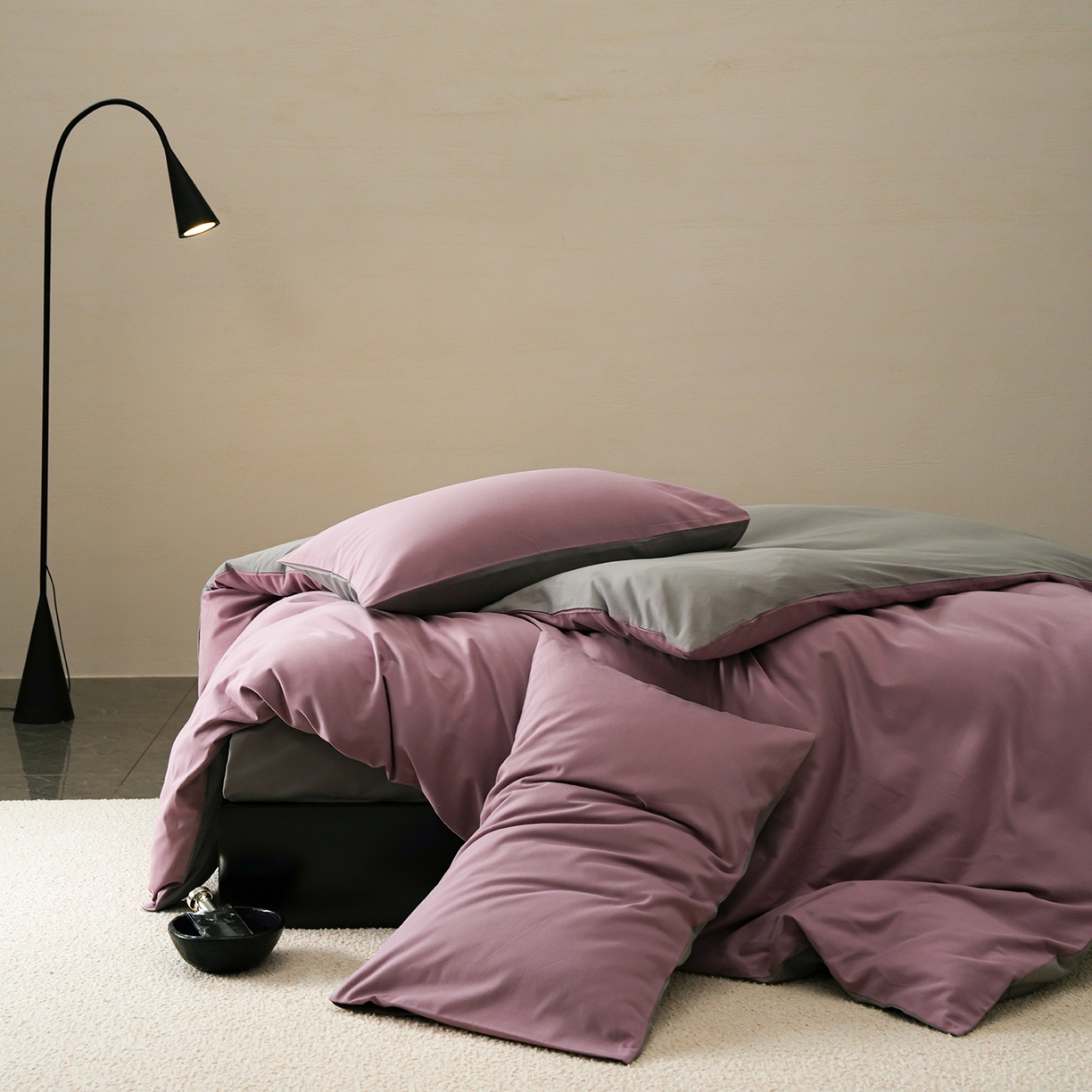 91家纺网 家纺一手货源 找家纺 禾时 2025新款A类全棉贡缎磨毛纯色四件套（礼盒包装）-风格1 紫调