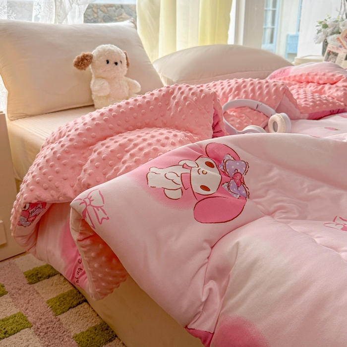 91家纺网 家纺一手货源 找家纺 （总）希诺家居 2025新款正版授权三丽鸥秋冬针织棉豆豆被儿童被被子被芯