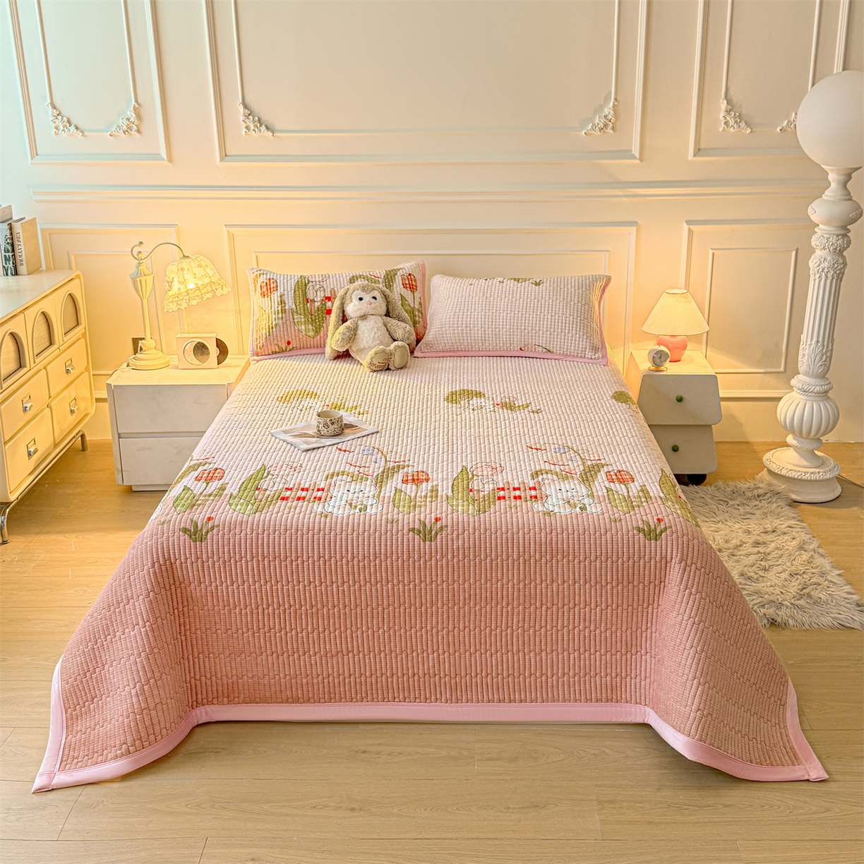 91家纺网 家纺一手货源 找家纺 慕木家纺 2025新款高克重牛奶绒小清新印花卡通夹棉单床盖床盖单件（提供买家秀) 牛奶绒床盖-芭比猫